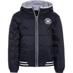 Hackett London SNOW Kurtka zimowa navy. Niebieskie kurtki męskie marki Hackett London, na zimę, z nylonu. W wyprzedaży za 467,35 zł.