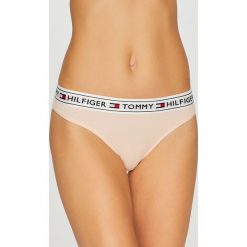 Tommy Hilfiger - Stringi. Różowe stringi TOMMY HILFIGER, l, z bawełny. W wyprzedaży za 59,90 zł.