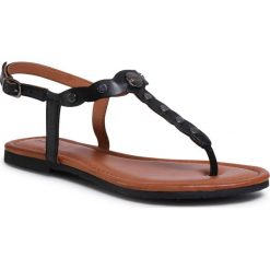 Sandały MEXX - Sandal Evy-Lynn MXOM0015W Black 1000. Czarne klapki damskie Mexx, bez wzorów, ze skóry, bez obcasa, na obcasie. W wyprzedaży za 249,00 zł.
