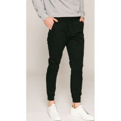 Jack & Jones - Spodnie 12132680. Szare joggery męskie Jack & Jones, z bawełny. W wyprzedaży za 119,90 zł.