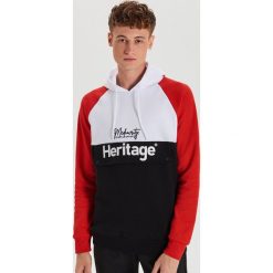 Bluza z kapturem - Czerwony. Czerwone bluzy męskie Cropp, s, bez wzorów, z kapturem, bez rękawów, z kapturem. W wyprzedaży za 39,99 zł.