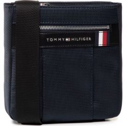 Saszetka TOMMY HILFIGER - Elevated Nylon Mini Crossover AM0AM05811 Night Blue 403. Niebieskie torby męskie skórzane TOMMY HILFIGER, bez wzorów, z nylonu, młodzieżowe. W wyprzedaży za 279,00 zł.