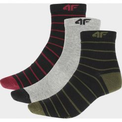 Skarpetki męskie SOM002 - khaki+multikolor+burgund. Czerwone skarpetki męskie 4f, bez wzorów, z włókna. Za 34,99 zł.
