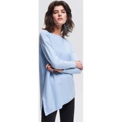 Sweter z asymetrycznym dołem - Niebieski. Niebieskie swetry damskie marki Reserved, s, bez wzorów, bez rękawów, bez kaptura. Za 59,99 zł.