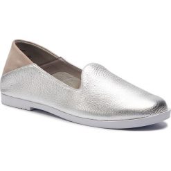Lordsy CAPRICE - 9-24215-22 Silver Deer Co 933. Szare półbuty damskie Caprice, na co dzień, bez wzorów, ze skóry, bez obcasa, na obcasie, bez zapięcia. W wyprzedaży za 189,00 zł.