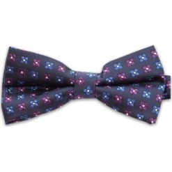 Granatowa Mucha w Fioletowe i Niebieskie Kwiatki, Kwiaty - Vernon, Męska MUVRN0015. Niebieskie muszki męskie Vernon, w paski, eleganckie. Za 29,00 zł.
