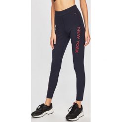 Tommy Hilfiger - Legginsy. Niebieskie spodnie damskie TOMMY HILFIGER, s, z nadrukiem, z elastanu. Za 219,90 zł.
