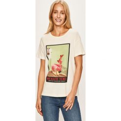 Noisy May - T-shirt. Białe bluzki damskie Noisy May, s, z nadrukiem, z bawełny, z okrągłym kołnierzem. W wyprzedaży za 49,90 zł.