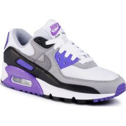 Buty NIKE - Air Max 90 CD0490 103 White/Particle Grey. Białe półbuty damskie Nike, na co dzień, bez wzorów, ze skóry ekologicznej, bez obcasa, na płaskiej podeszwie, bez zapięcia. Za 599,00 zł.