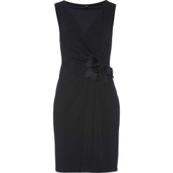 Sukienka shirtowa Premium bonprix czarny. Czarne sukienki damskie bonprix, bez wzorów, bez kołnierzyka, bez rękawów, dopasowane. Za 109,99 zł.