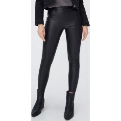 Legginsy z skóry pu - Czarny. Czarne legginsy damskie Sinsay, s, bez wzorów, ze skóry. Za 39,99 zł.