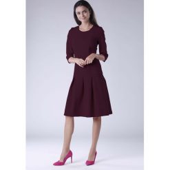 Bordowa Wizytowa Sukienka z Obniżonym Stanem. Pomarańczowe sukienki damskie marki Molly.pl, na co dzień, s, bez wzorów, eleganckie, z dekoltem na plecach, bez rękawów. W wyprzedaży za 152,91 zł.