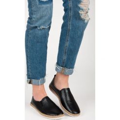 SKÓRZANE ESPADRYLE VINCEZA. Czarne tomsy damskie Vinceza. Za 99,00 zł.