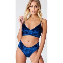 Qontrast X NA-KD Aksamitne majtki - Blue. Niebieskie majtki damskie Qontrast x NA-KD, s. W wyprzedaży za 25,98 zł.