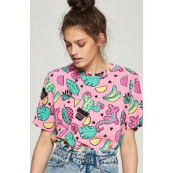 T-shirty damskie: T-shirt z tropikalnym nadrukiem – Różowy
