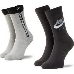 Zestaw 2 par wysokich skarpet męskich NIKE - CK5609 904 Czarny Szary. Szare skarpetki męskie Nike, bez wzorów, z elastanu. Za 69,00 zł.