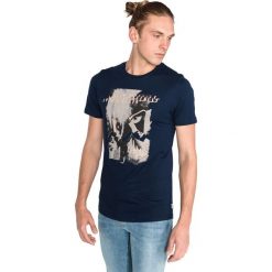 Jack & Jones Mike Koszulka Niebieski. Niebieskie podkoszulki męskie Jack & Jones, xl, z nadrukiem, z bawełny, bez kołnierzyka, krótkie. Za 80,95 zł.