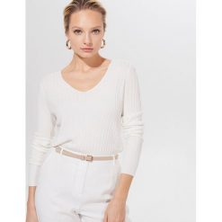Prążkowany sweter basic - Kremowy. Białe swetry damskie Mohito, s, bez wzorów, prążkowane, bez rękawów, bez kaptura. Za 69,99 zł.