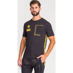 T-SHIRT Armani Exchange. Czarne t-shirty męskie Armani Exchange, m, z nadrukiem, z okrągłym kołnierzem. Za 167,40 zł.