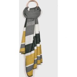 Medicine - Szal Scandinavian Comfort. Szare chusty damskie marki MEDICINE, bez wzorów, z poliesteru. W wyprzedaży za 29,90 zł.