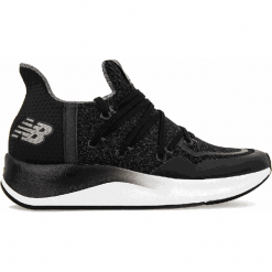 New Balance Cypher Run v2 - MSRMCLK2. Czarne buty sportowe męskie New Balance, z gumy, bez zapięcia, tenisowe. W wyprzedaży za 199,99 zł.