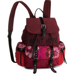 Plecak DESIGUAL - 19WAKA11 3006. Czerwone plecaki damskie Desigual, bez wzorów, z materiału, eleganckie. W wyprzedaży za 259,00 zł.