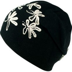Czapka damska Lodowe kwiaty czarna. Czerwone czapki zimowe damskie marki Art of Polo. Za 54,70 zł.