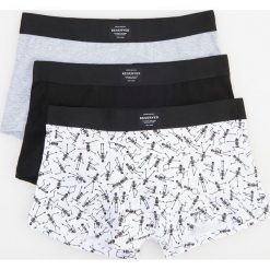 Bokserki 3 pack - Czarny. Czarne bokserki męskie Reserved. Za 59,99 zł.