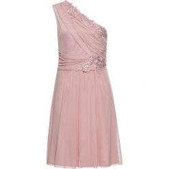 Sukienka one-shoulder z koronką bonprix matowy jasnoróżowy. Różowe sukienki damskie bonprix, w koronkowe wzory, z koronki, bez kołnierzyka, bez rękawów. Za 74,99 zł.