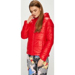 Pepe Jeans - Kurtka Candy. Różowe bomberki damskie Pepe Jeans, l, z jeansu, z kapturem. W wyprzedaży za 319,90 zł.