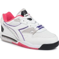 Sneakersy DIADORA - Rebound Ace Wn 501.175534 C8485 White/Azalea/Pansy. Białe półbuty damskie Diadora, bez wzorów, ze skóry ekologicznej, bez obcasa, bez zapięcia. W wyprzedaży za 299,00 zł.