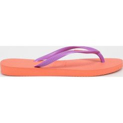 Havaianas - Japonki. Pomarańczowe klapki damskie Havaianas, bez wzorów, z materiału, bez obcasa, na obcasie. W wyprzedaży za 59,90 zł.