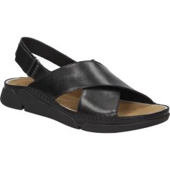 Sandały clarks tri alexia 26115595. Czarne sandały damskie Clarks, bez wzorów, ze skóry, bez obcasa, bez zapięcia. Za 449,99 zł.