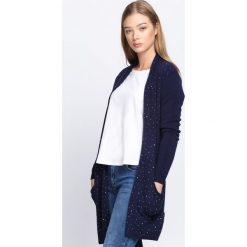 Granatowy Kardigan Safe Snd Sound. Niebieskie kardigany damskie Born2be, xl, z aplikacjami. Za 89,99 zł.