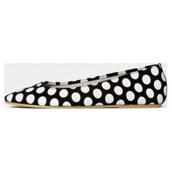 L37 baleriny damskie Let’s dance 38 czarny. Czarne baleriny damskie L37, bez wzorów, bez obcasa. W wyprzedaży za 249,00 zł.