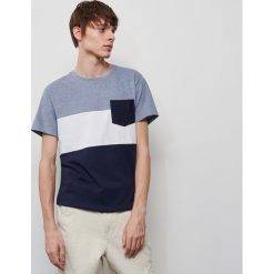 T-shirt z łączonych materiałów - Granatowy. Niebieskie t-shirty męskie Reserved, s, z materiału. Za 49,99 zł.