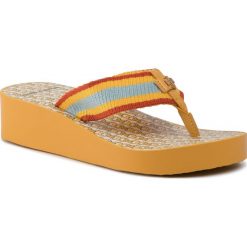Japonki TORY BURCH - Gemini Link Wedge Flip Flop 61714 Daylily/Daylily Gemini Link 722. Żółte klapki damskie Tory Burch, bez wzorów, ze skóry ekologicznej, bez obcasa, na obcasie. Za 399,00 zł.