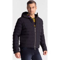 Pikowana kurtka męska z kapturem. Czarne płaszcze męskie Versace Collection, m, z aplikacjami, z kapturem. Za 991,60 zł.