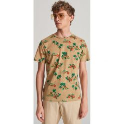 T-shirt z nadrukiem - Beżowy. Brązowe t-shirty damskie Reserved, s, z nadrukiem, bez kołnierzyka. Za 29,99 zł.