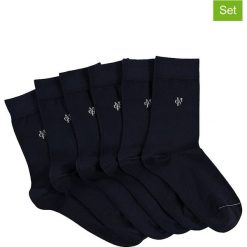 Skarpety (6 par) w kolorze granatowym. Niebieskie skarpetki damskie Marc O`Polo Loungewear, w koronkowe wzory, z bawełny. W wyprzedaży za 64,95 zł.