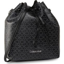 Torebka CALVIN KLEIN - Ck Mono Drawstring Md K60K606477 0GJ. Czarne torebki klasyczne damskie Calvin Klein, bez wzorów, ze skóry ekologicznej, bez dodatków. W wyprzedaży za 519,00 zł.