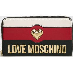 Love Moschino - Portfel. Czarne portfele damskie Love Moschino, bez wzorów, ze skóry. W wyprzedaży za 499,90 zł.