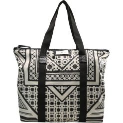 DAY Birger et Mikkelsen Torba na zakupy offwhite. Białe torby damskie na zakupy marki DAY Birger et Mikkelsen. Za 249,00 zł.