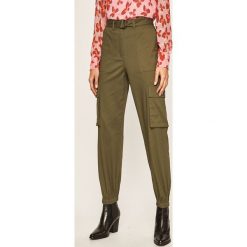 Vero Moda - Spodnie. Zielone spodnie damskie Vero Moda, s, w paski, z elastanu. W wyprzedaży za 189,90 zł.