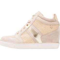 Trampki damskie slip on: XTI Tenisówki i Trampki beige
