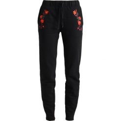 Spodnie dresowe damskie: Even&Odd Spodnie treningowe black