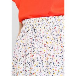 Denham SKIRT Spódnica mini white. Białe minispódniczki marki Denham, m, z wiskozy. Za 419,00 zł.