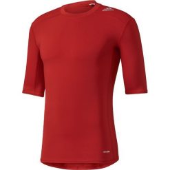 Adidas Koszulka męska Techfit Base Short Sleeve czerwona r. S (AJ4968). Czerwone koszulki sportowe męskie Adidas, m, techfit (adidas). Za 77,99 zł.