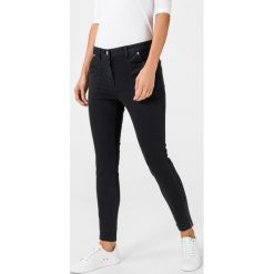 Tommy Hilfiger Cargo Spodnie Niebieski. Niebieskie spodnie damskie TOMMY HILFIGER, bez wzorów, z elastanu. Za 600,95 zł.