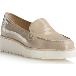 Buty damskie. Brązowe półbuty damskie Wittchen, bez wzorów, ze skóry, bez obcasa, bez zapięcia. W wyprzedaży za 349,90 zł.